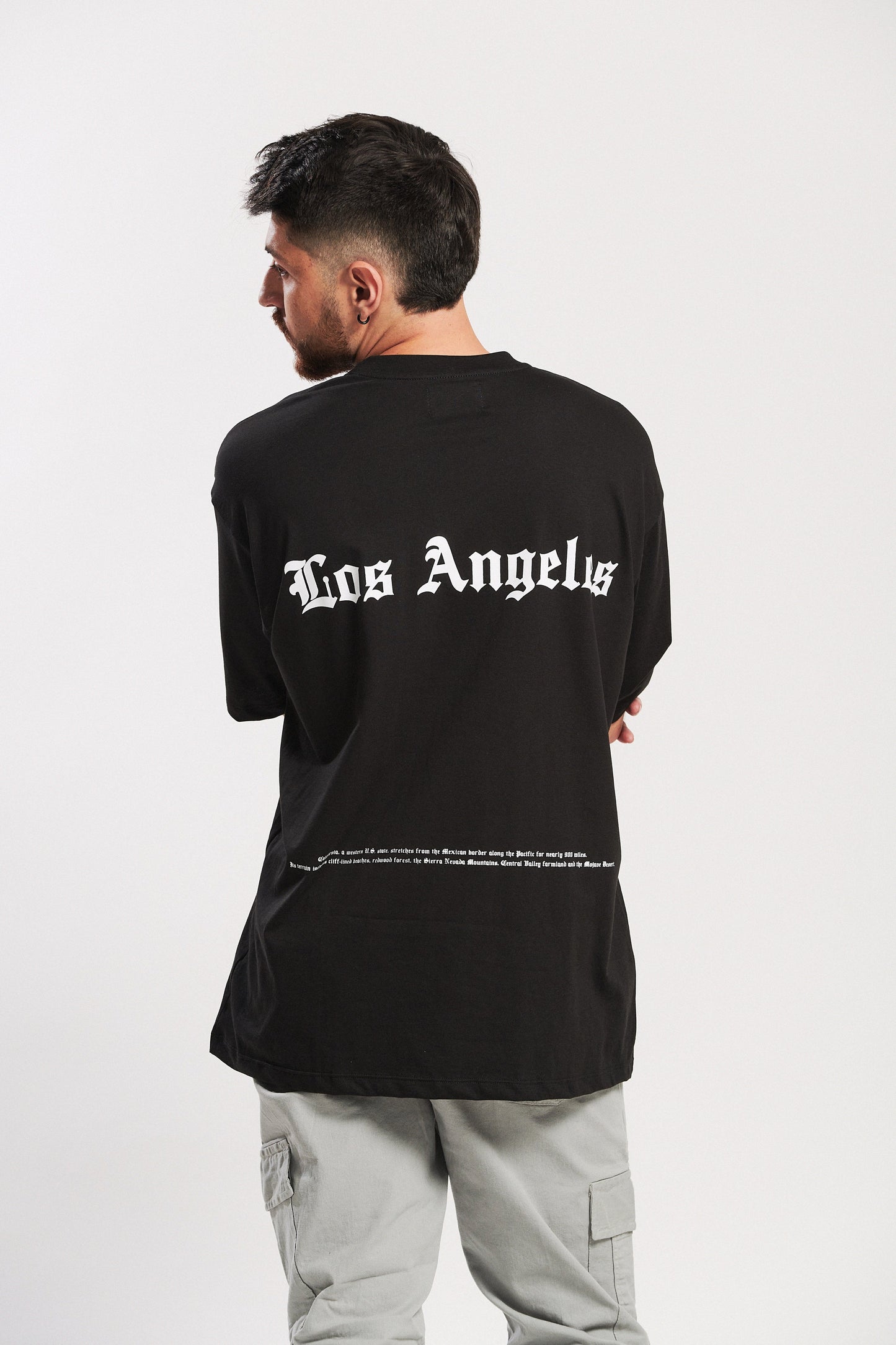 CAMISETA OVERSIZED NEGRA CUELLO RIB CALIFORNIA